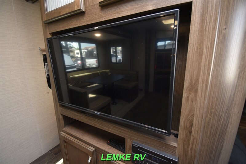 2019 Keystone Bullet Ultra Lite 243BHSWE   - Photo 23 - Rocklin, CA 95677