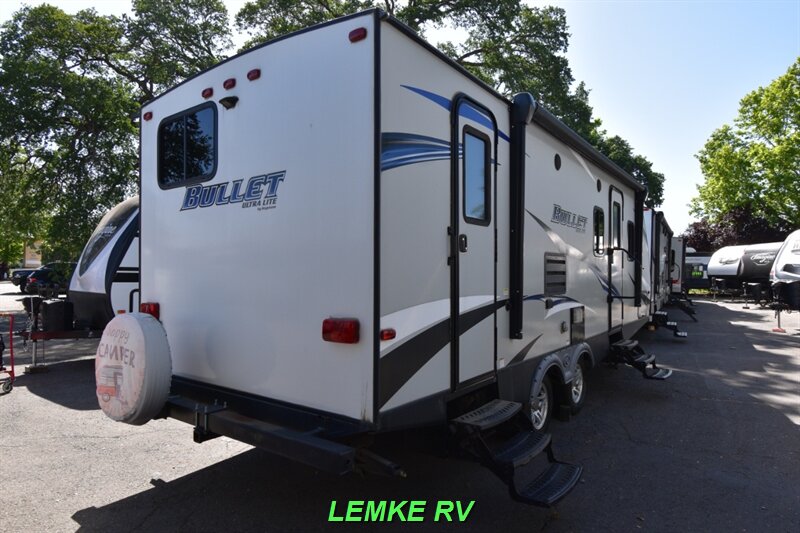 2019 Keystone Bullet Ultra Lite 243BHSWE   - Photo 8 - Rocklin, CA 95677