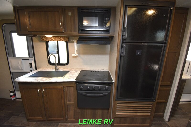 2019 Keystone Bullet Ultra Lite 243BHSWE   - Photo 15 - Rocklin, CA 95677