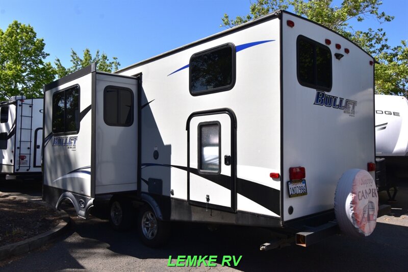 2019 Keystone Bullet Ultra Lite 243BHSWE   - Photo 7 - Rocklin, CA 95677