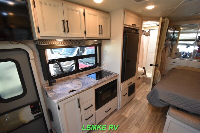 2022 Thor Gemini 23TW   - Photo 13 - Rocklin, CA 95677