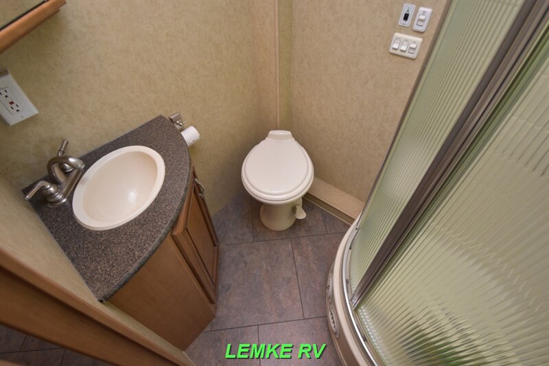 2013 Newmar Baystar 3012   - Photo 20 - Rocklin, CA 95677