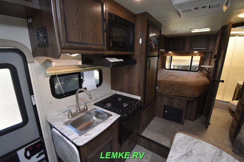 2019 Coachmen Freelander 21QB   - Photo 12 - Rocklin, CA 95677