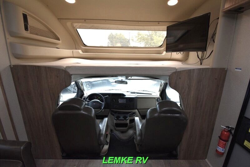 2018 Entegra Coach Odyssey 26D   - Photo 15 - Rocklin, CA 95677