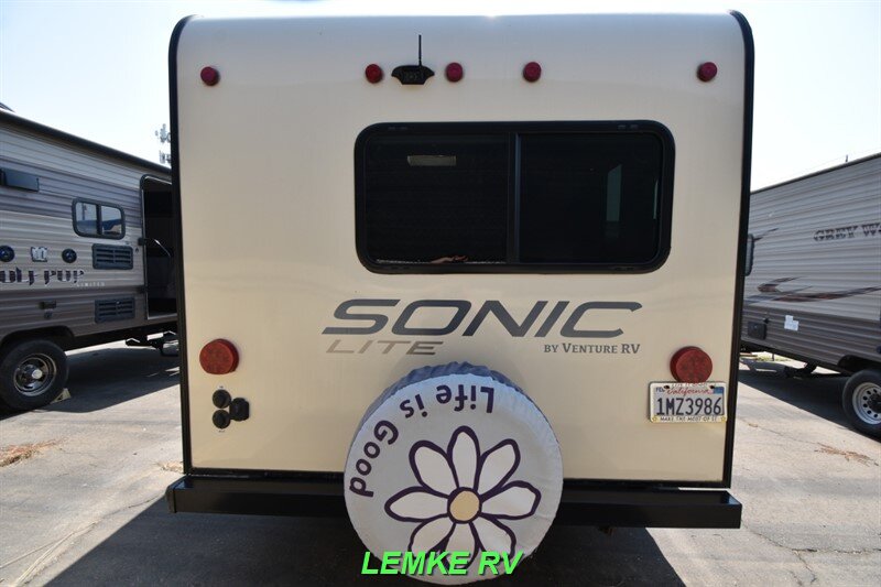 2018 Venture RV Sonic Lite SL169VRD   - Photo 8 - Rocklin, CA 95677