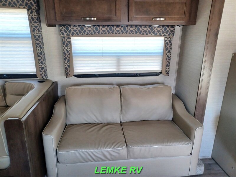 2020 Jayco Redhawk 29XK   - Photo 17 - Rocklin, CA 95677