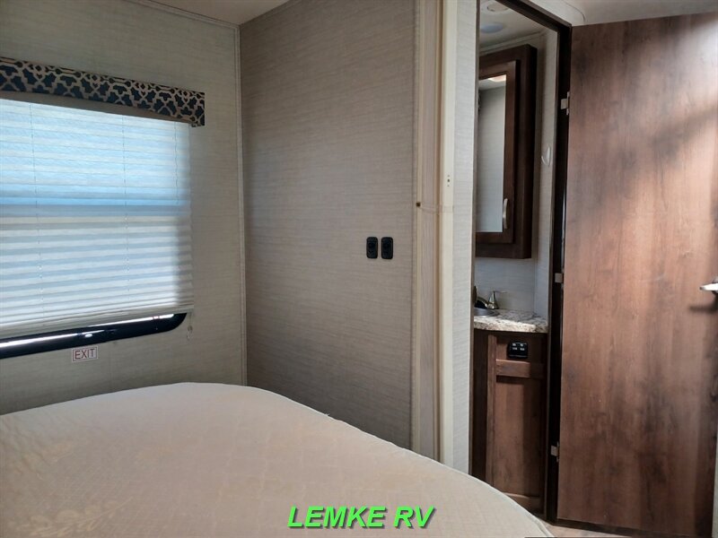 2020 Jayco Redhawk 29XK   - Photo 15 - Rocklin, CA 95677