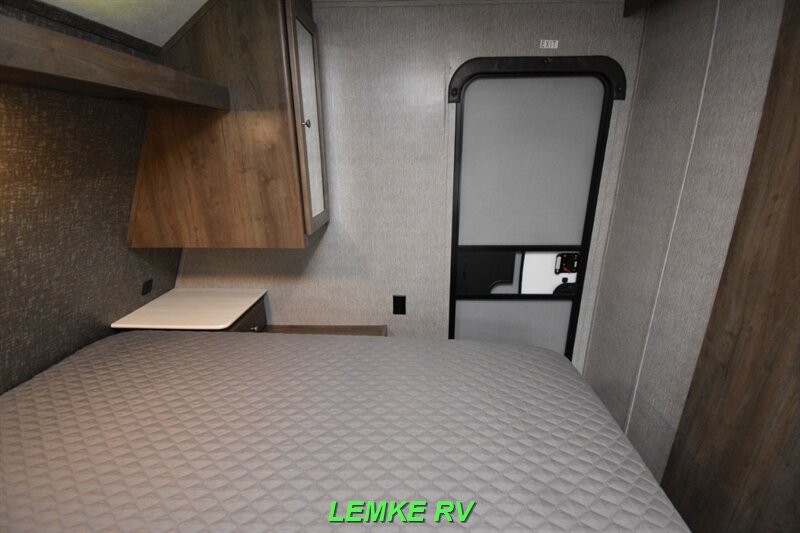 2020 Dutchmen Coleman Lantern 285BH   - Photo 18 - Rocklin, CA 95677