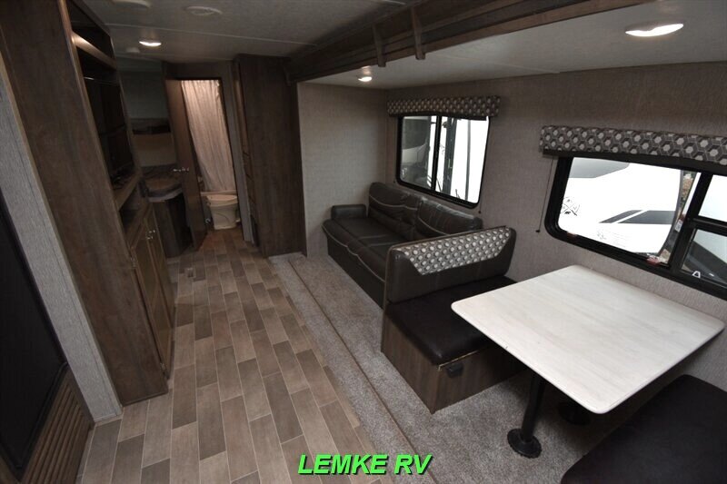 2020 Dutchmen Coleman Lantern 285BH   - Photo 22 - Rocklin, CA 95677