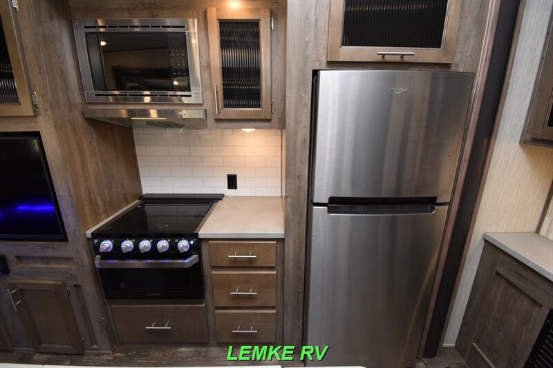 2020 Forest River Sabre 270RL   - Photo 11 - Rocklin, CA 95677