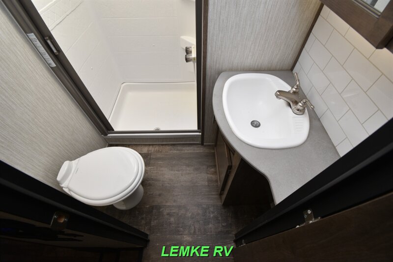 2020 Forest River Sabre 270RL   - Photo 19 - Rocklin, CA 95677