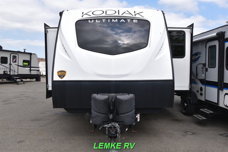 2021 Dutchmen Kodiak Ultimate 3371FLSL   - Photo 6 - Rocklin, CA 95677