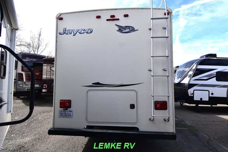 2016 Jayco Greyhawk 31FK   - Photo 7 - Rocklin, CA 95677