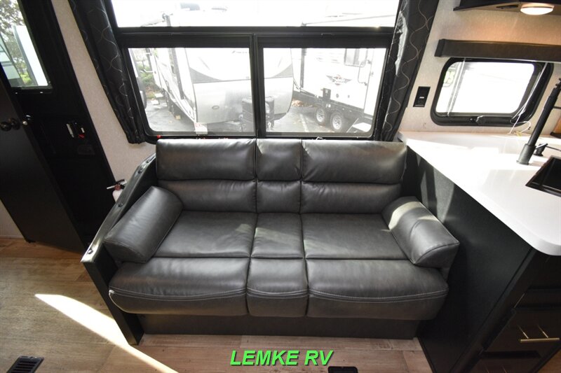 2022 Forest River Cherokee 274BRBBL   - Photo 22 - Rocklin, CA 95677