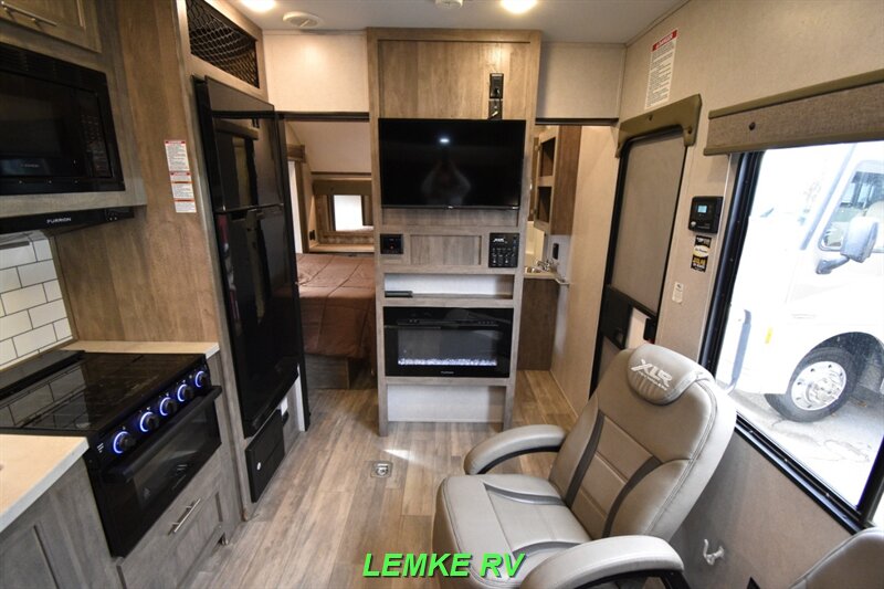 2022 Forest River XLR Boost 21QBS   - Photo 5 - Rocklin, CA 95677