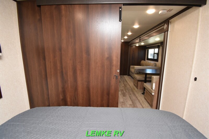 2019 Jayco Jay Feather 25RB   - Photo 19 - Rocklin, CA 95677