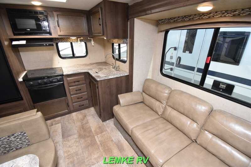 2018 K-Z RV Connect C221RK   - Photo 15 - Rocklin, CA 95677