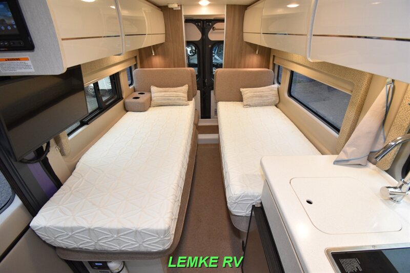 2022 Thor Tellaro 20L   - Photo 2 - Rocklin, CA 95677