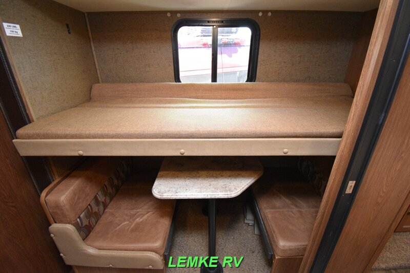 2017 Coachmen Leprechaun 310BH   - Photo 19 - Rocklin, CA 95677