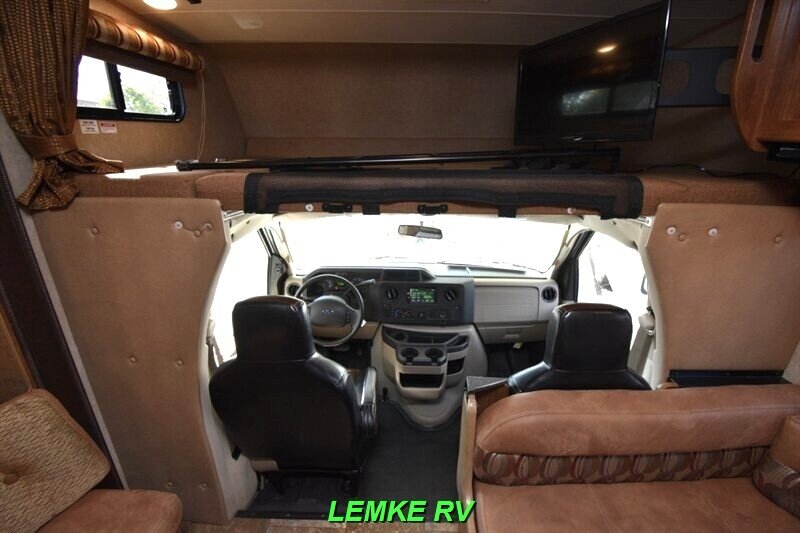 2017 Coachmen Leprechaun 310BH   - Photo 15 - Rocklin, CA 95677