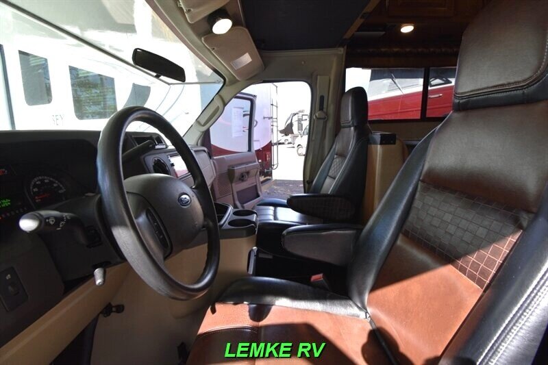 2017 Coachmen Leprechaun 310BH   - Photo 27 - Rocklin, CA 95677