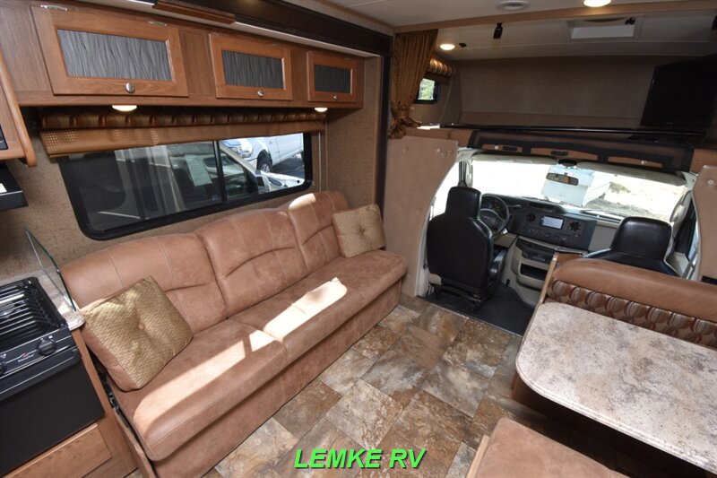 2017 Coachmen Leprechaun 310BH   - Photo 13 - Rocklin, CA 95677