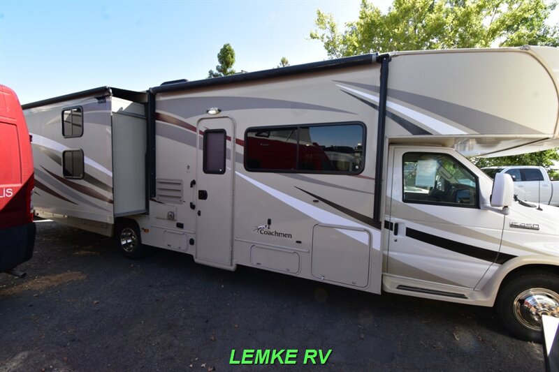 2017 Coachmen Leprechaun 310BH   - Photo 7 - Rocklin, CA 95677