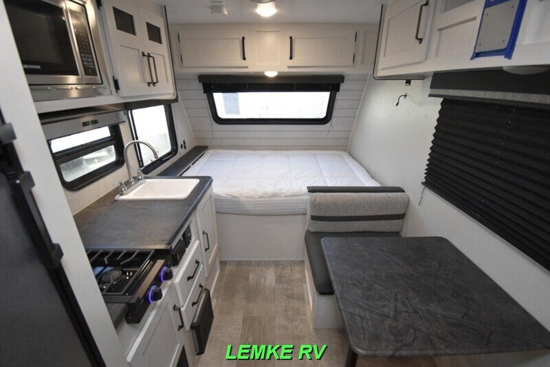 2024 Palomino Puma Ultra Lite 12FBX   - Photo 5 - Rocklin, CA 95677