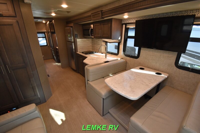 2021 Thor Magnitude XG32   - Photo 13 - Rocklin, CA 95677