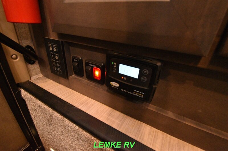 2021 Thor Magnitude XG32   - Photo 28 - Rocklin, CA 95677