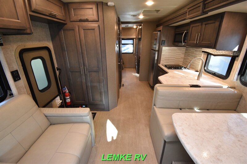 2021 Thor Magnitude XG32   - Photo 2 - Rocklin, CA 95677