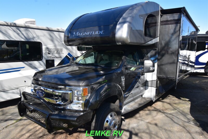 2021 Thor Magnitude XG32   - Photo 6 - Rocklin, CA 95677