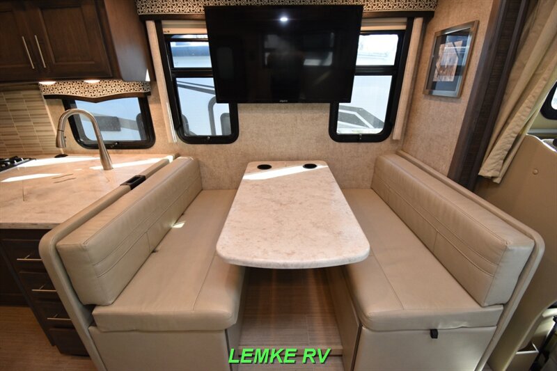 2021 Thor Magnitude XG32   - Photo 15 - Rocklin, CA 95677