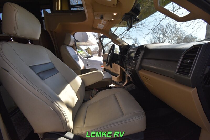 2021 Thor Magnitude XG32   - Photo 30 - Rocklin, CA 95677