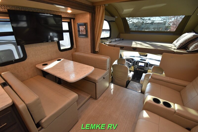 2021 Thor Magnitude XG32   - Photo 9 - Rocklin, CA 95677