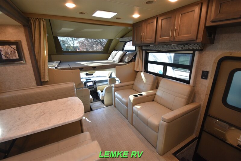 2021 Thor Magnitude XG32   - Photo 18 - Rocklin, CA 95677