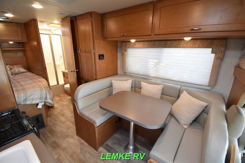 2017 Winnebago Minnie Winnie 22R   - Photo 10 - Rocklin, CA 95677