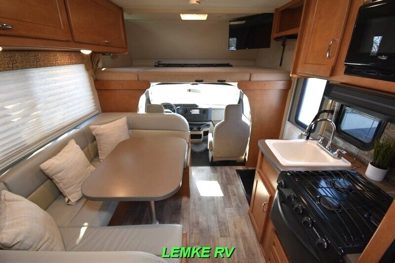 2017 Winnebago Minnie Winnie 22R   - Photo 5 - Rocklin, CA 95677