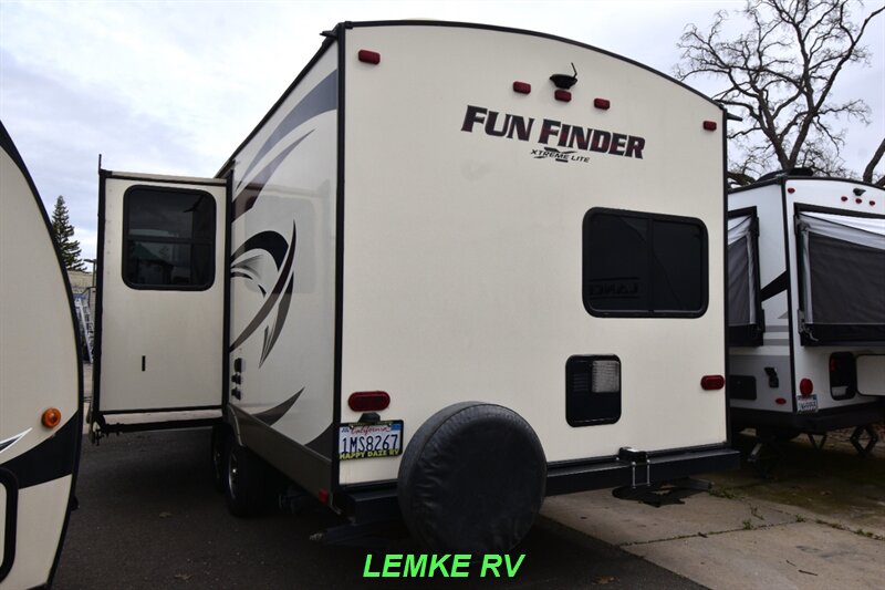 2017 Cruiser RV Fun Finder Xtreme Lite 242BDS   - Photo 8 - Rocklin, CA 95677