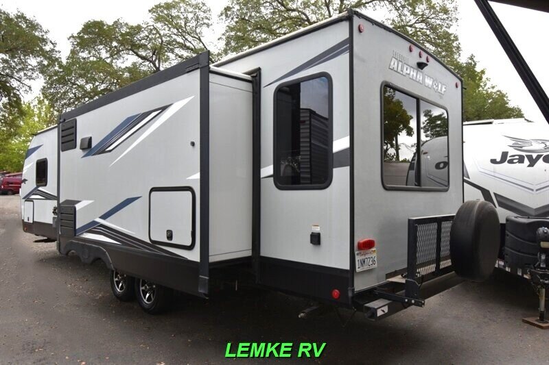 2021 Forest River Cherokee Alpha Wolf 26RL-L   - Photo 6 - Rocklin, CA 95677