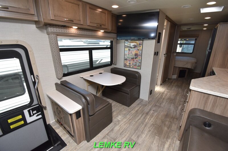 2018 Jayco Precept 29V   - Photo 12 - Rocklin, CA 95677