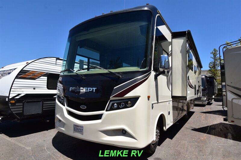 2018 Jayco Precept 29V   - Photo 6 - Rocklin, CA 95677