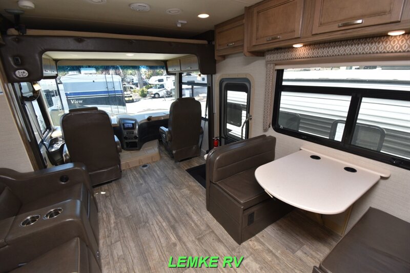 2018 Jayco Precept 29V   - Photo 21 - Rocklin, CA 95677