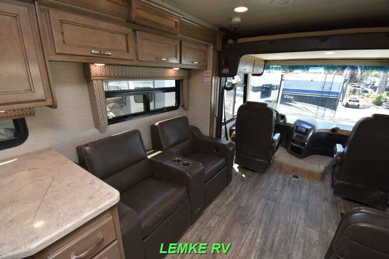 2018 Jayco Precept 29V   - Photo 13 - Rocklin, CA 95677