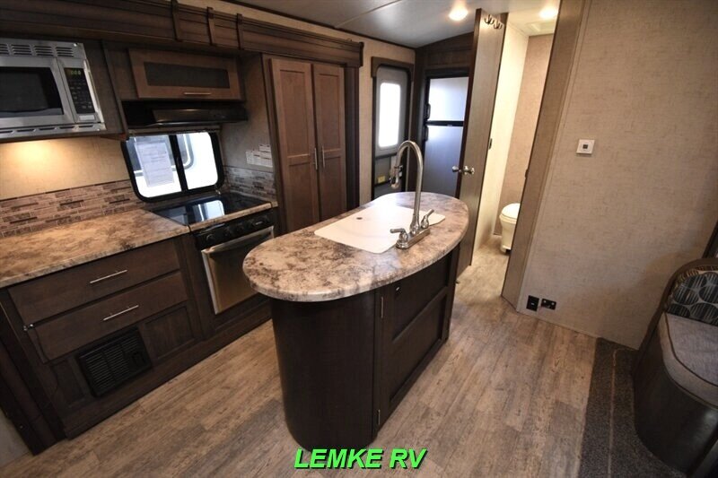 2016 Forest River Surveyor 226RBDS   - Photo 11 - Rocklin, CA 95677