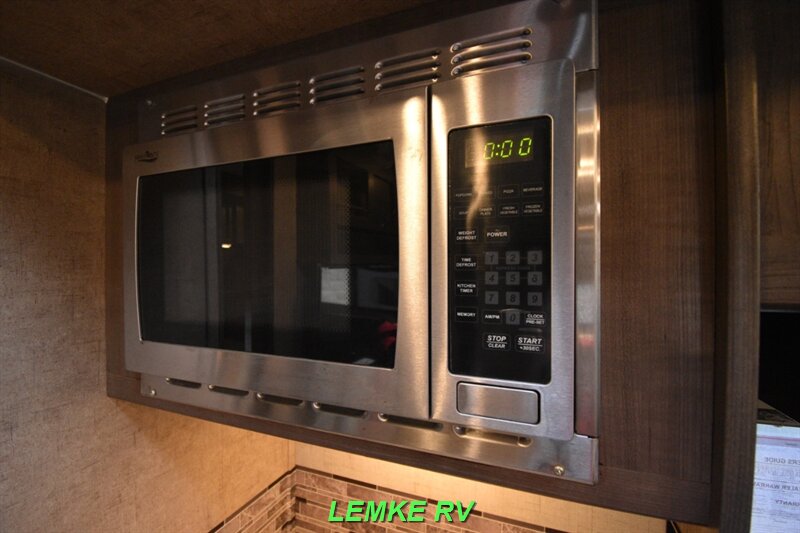 2016 Forest River Surveyor 226RBDS   - Photo 21 - Rocklin, CA 95677