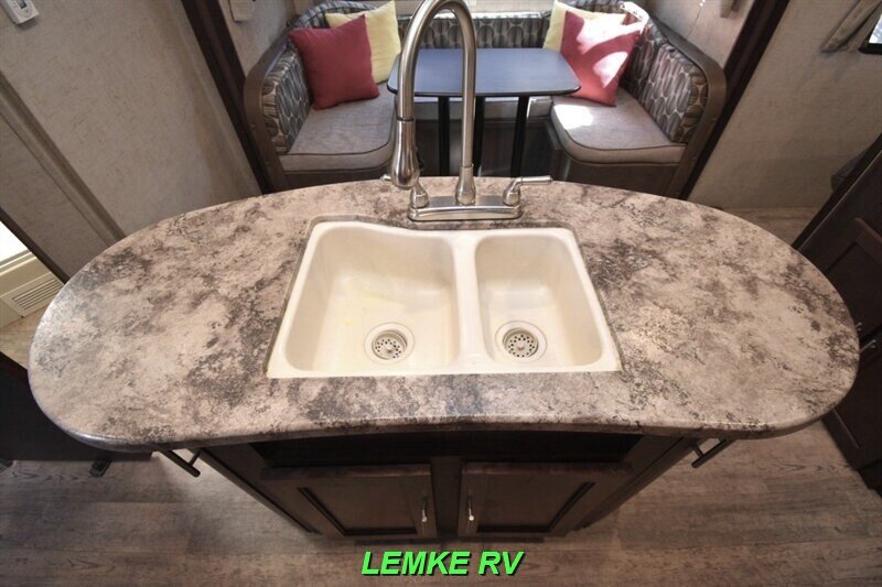 2016 Forest River Surveyor 226RBDS   - Photo 14 - Rocklin, CA 95677