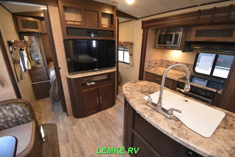 2016 Forest River Surveyor 226RBDS   - Photo 10 - Rocklin, CA 95677