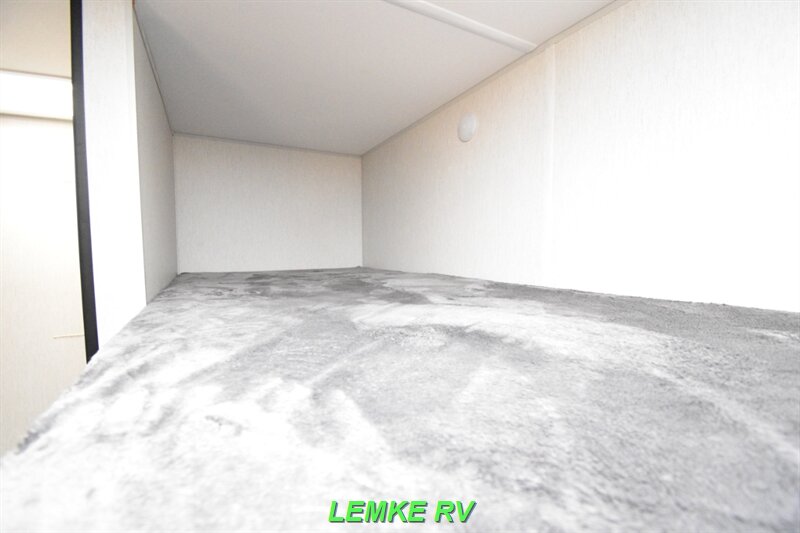 2024 Forest River Cherokee Wolf Den 16EV   - Photo 14 - Rocklin, CA 95677