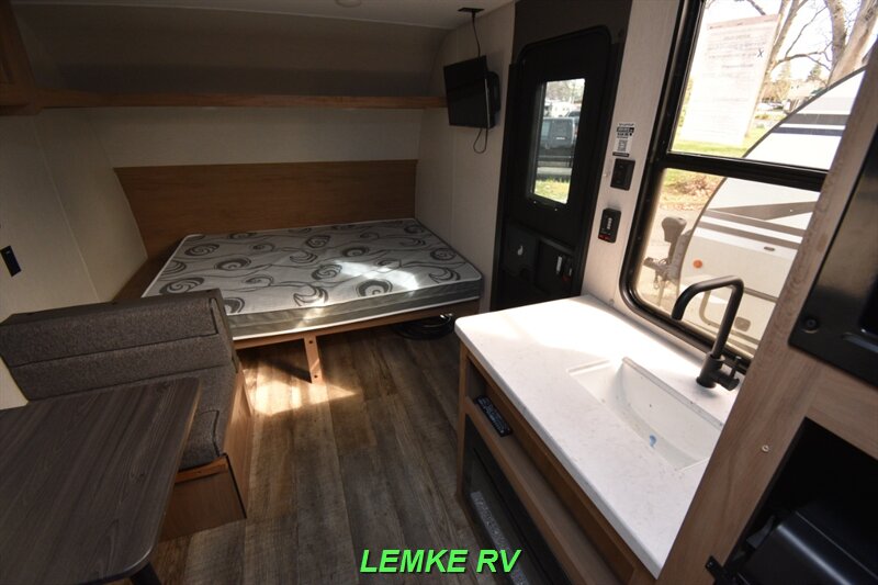 2024 Forest River Cherokee Wolf Den 16EV   - Photo 20 - Rocklin, CA 95677